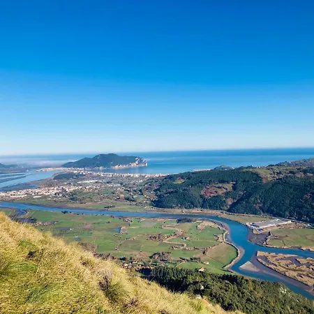 Con Jardin En Badames