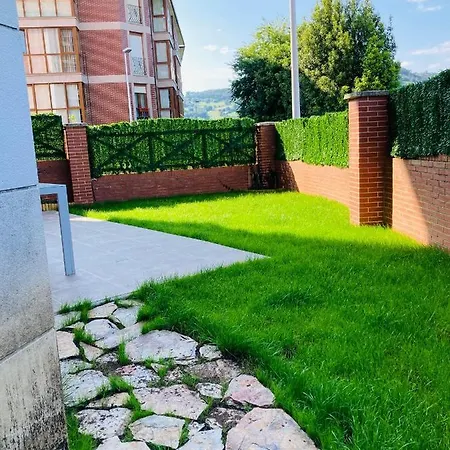 Apartment Con Jardin En