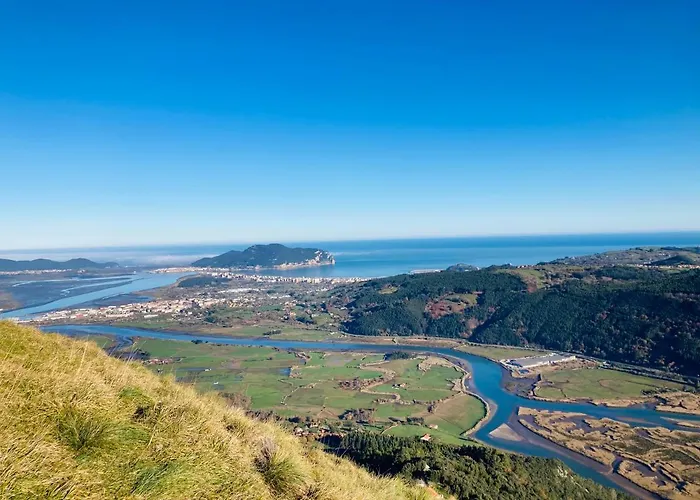 Con Jardin En Badames